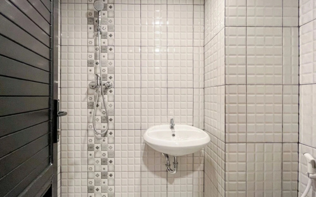 Modern Designed Studio At De Prima Apartment