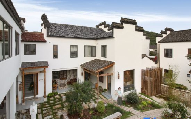 Jiujianfang B&B