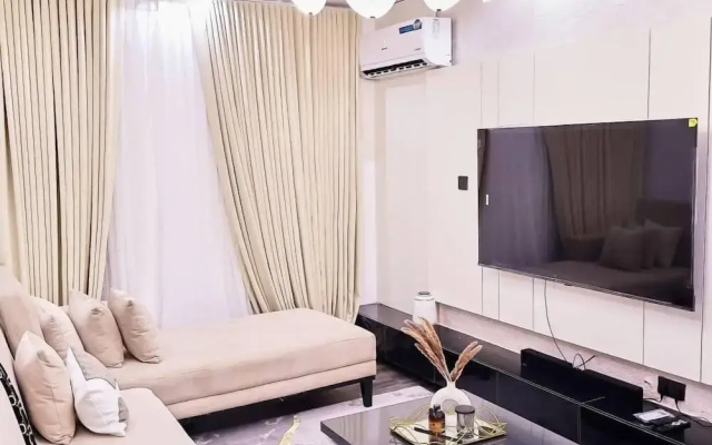 Purple Lavender Court Apartment