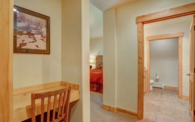 Mountain Thunder 202 2 Bedroom Townhouse by Redawning