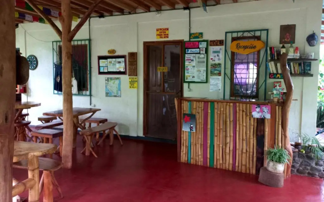 La Urraca Loca Hostel