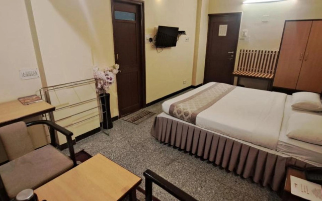 Swaroop Hotel