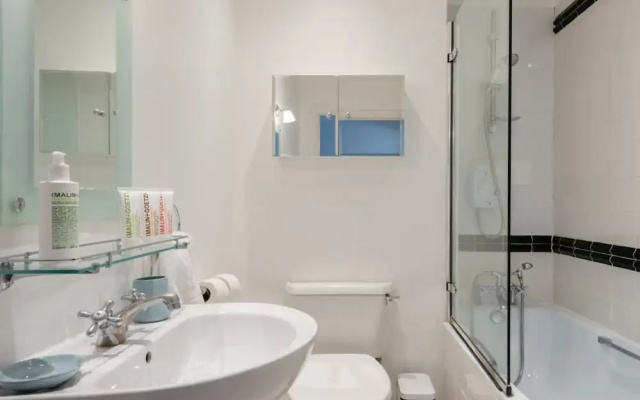 The South Kensington Place - Modern Bright 4bdr Townhouse