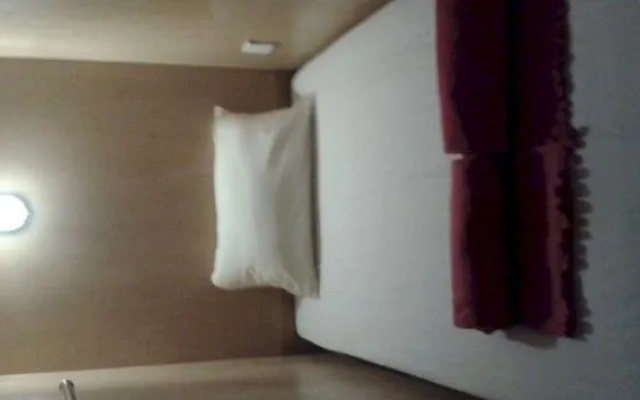 SKYPOD Hostel