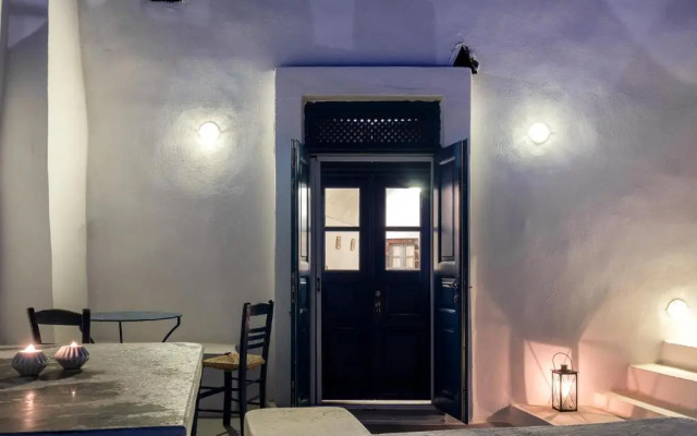 Andreas Cultural Cave House in Imerovigli, Santorini