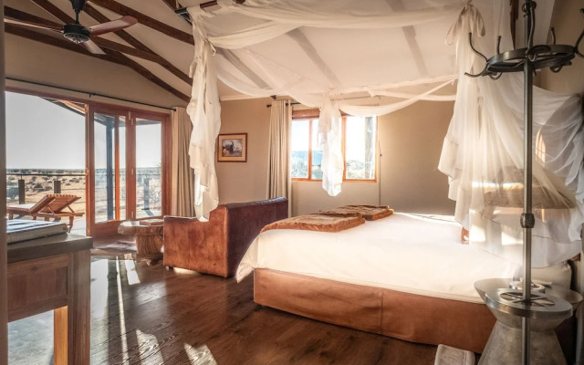 Bagatelle Kalahari Game Ranch