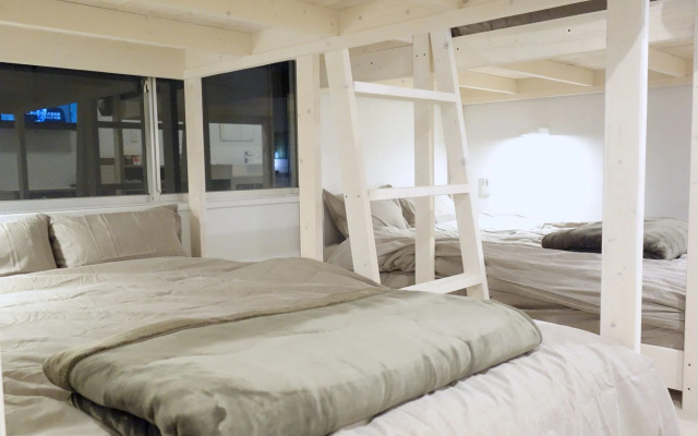 Horikawa Hostel