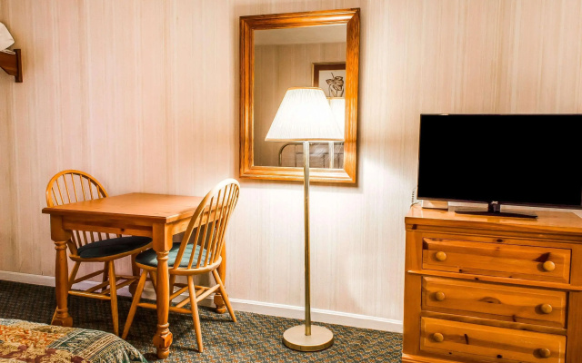 Rodeway Inn Akron