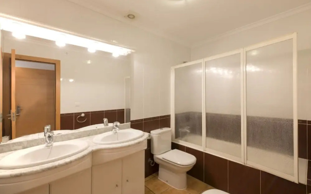 Bungalow - 3 Bedrooms with Pool and WiFi - 104999