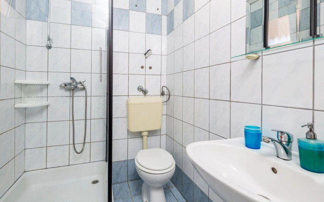 Awesome Home in Povljana With Wifi and 2 Bedrooms