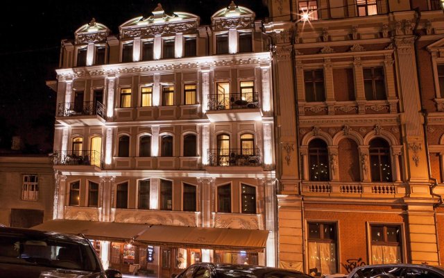 Гостиница Palais Royal Odessa Украина, Одесса - 3 отзыва об отеле, цены и фото номеров - забронировать гостиницу Palais Royal Odessa онлайн вид на фасад