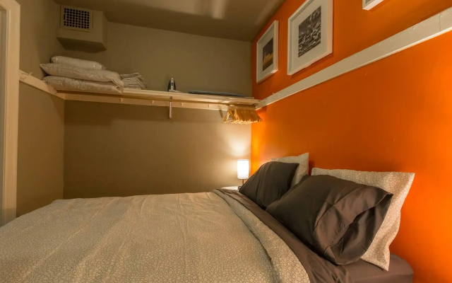 Cozy 1BR 1Bath | Fast Wifi! Great Location!