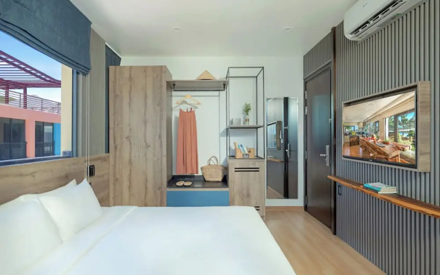 Cozy Front Beach House wid Private Beach