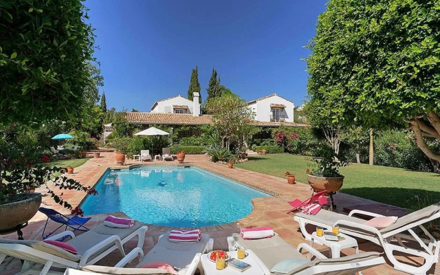 Villa Ladyville