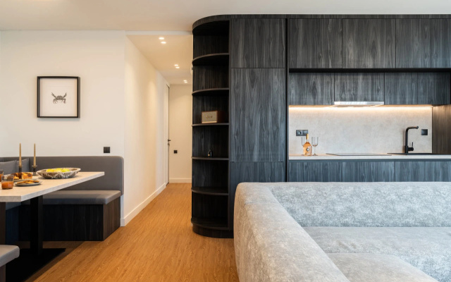 2BD Penthouse Sea View Luxury Apartment
