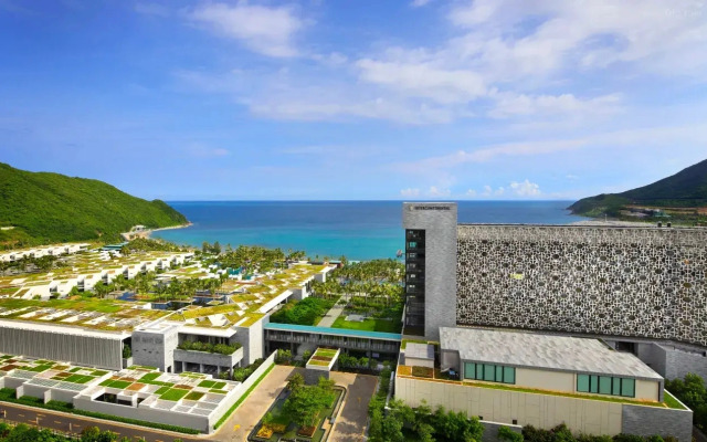 Отель Inter Continental SANYA RESORT by IHG