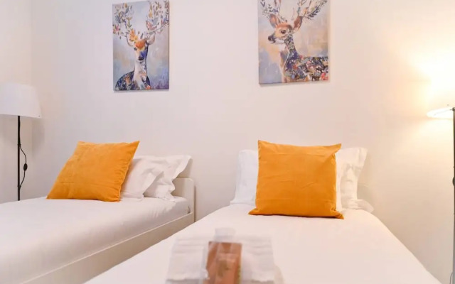 Serenity Lakefront 2 Bedrooms Retreat in Lugano