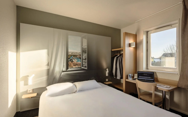 B&B HOTEL Poitiers (1)