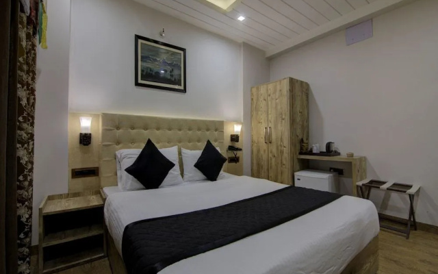 OYO 13599 Hotel Venkatesh Regency