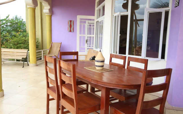 Yambi Guesthouse