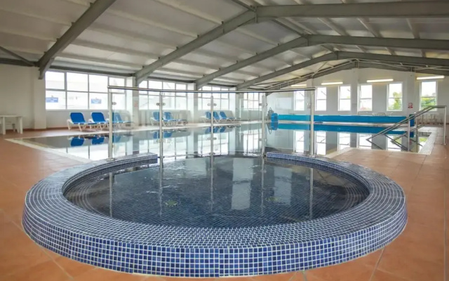 2Br Lodge - Pool - Fireplace - Petsok - Parking