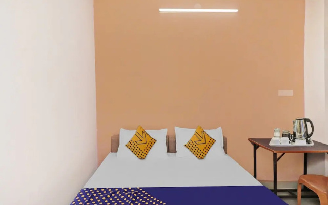 SPOT ON 37467 Shivram Hotel