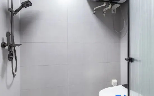 Qianxun E-sports Audio-Visual Hotel