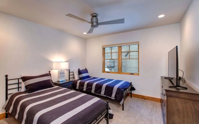 Old Town Masterpiece 6 Bedroom Home by RedAwning