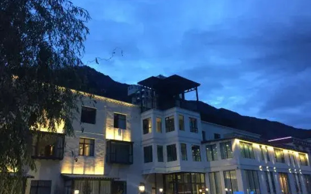 Bome Tibethostel Resort Hotel