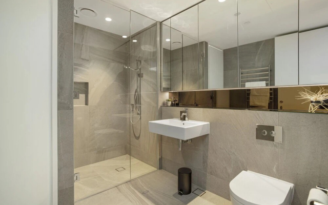 QV Almost New Studio Wynyard - 1013
