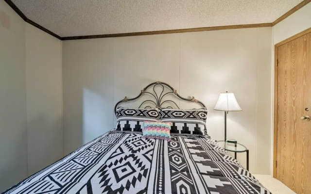 Cozy Ruidoso Condo by Grindstone Lake + Skiing!