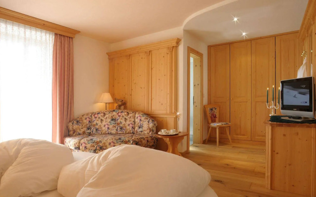 Hotel Serena