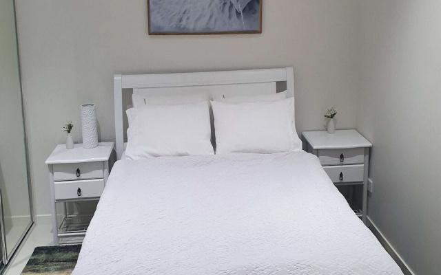 2 BDR Sea Side Guesthouse