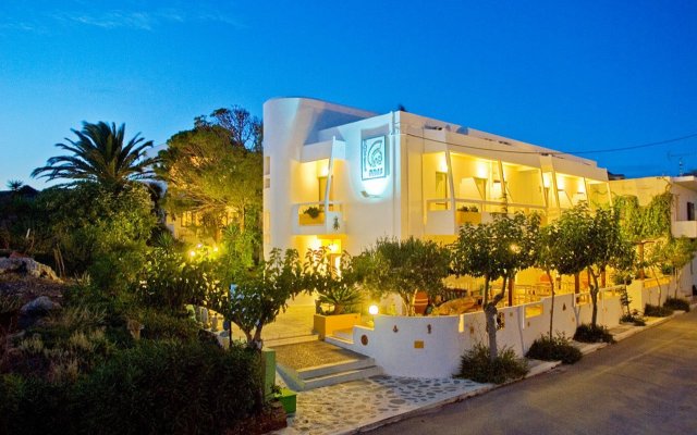 Aris Hotel in Paleochora, Greece from 102$, photos, reviews - zenhotels.com hotel front