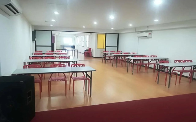 OYO 1105 Hotel 75
