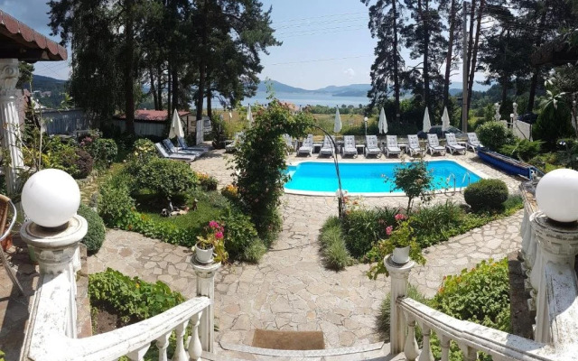 Hotel Kalvachevi