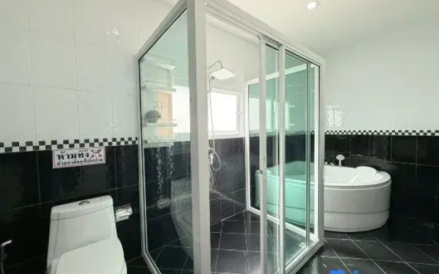 Buddy pool villa