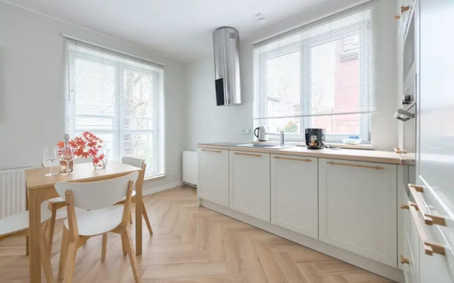 HappyStay Comfort Apartment By the Beach