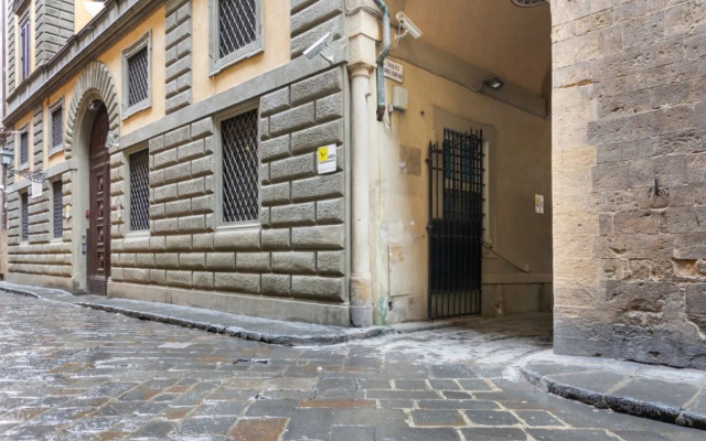 Modern Studio Flat - 3 mins from Duomo Square
