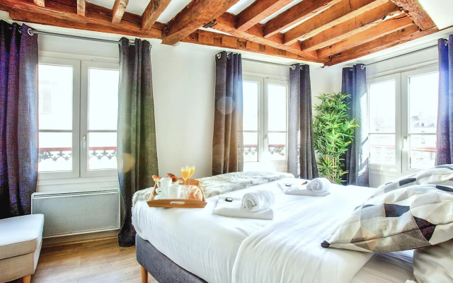 B 841  - Saint Germain des Près - Spacieux appartement