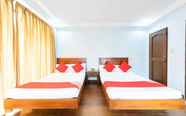 OYO 172 Rivera Hotel