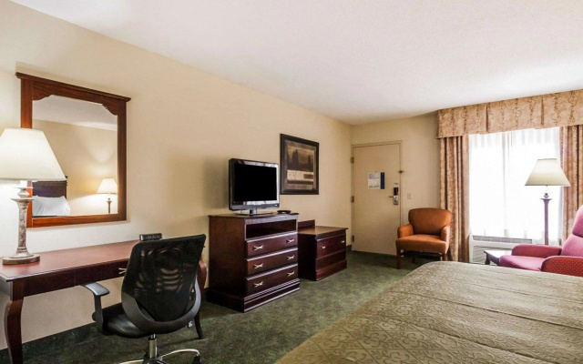 Quality Inn Paris