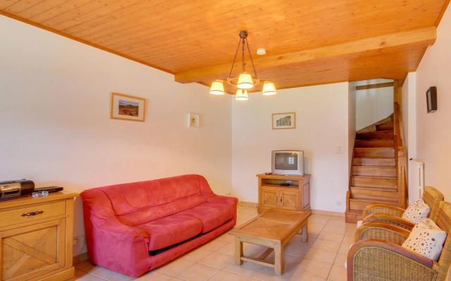 Spacious Holiday Home near Forest in Auvergne