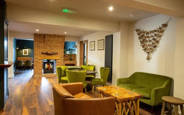 The Woodfalls Inn