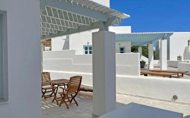 Cozy Cycladic Beach House - Persefoni