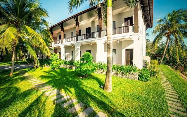 Отель Hoi An Beach Resort вид на фасад