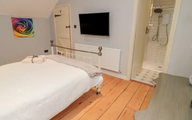 Donni Hall Cottage