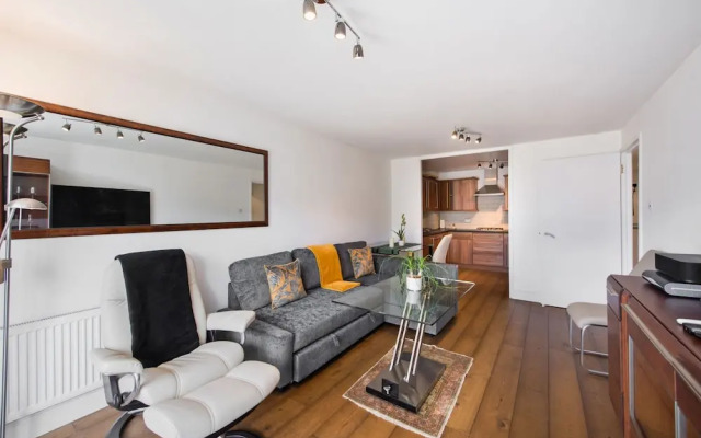 Views For Days - Fitzrovia - by Frankie Says