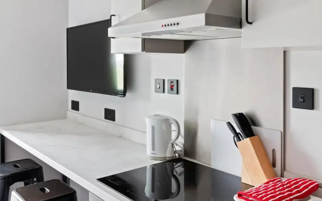 Central and Stylish Studio