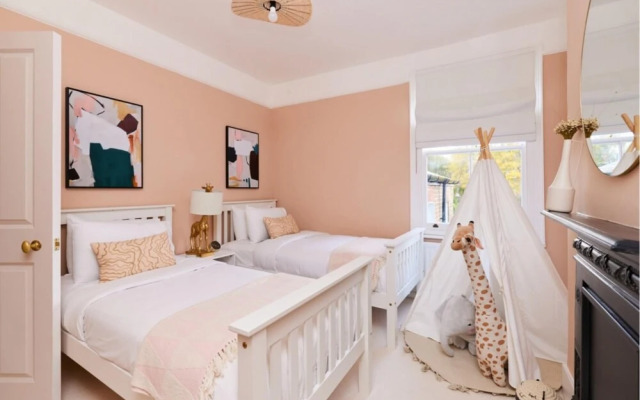 The Fulham Wonder - Stylish 4bdr Flat With Garden
